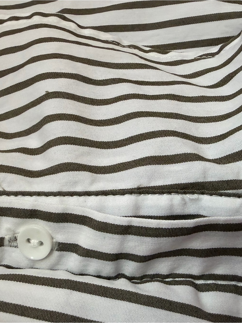 Liz Claiborne White and Olive Stripe Ruffle Sleeveless Top - Picture 6 of 7